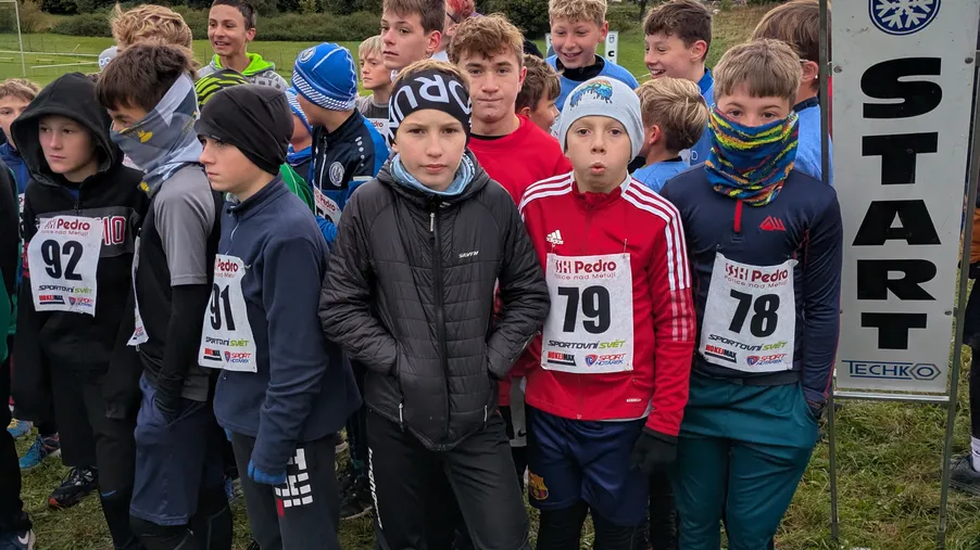 Úspěšný přespolní běh pro žáky ZŠ V.Hejny Červený Kostelec